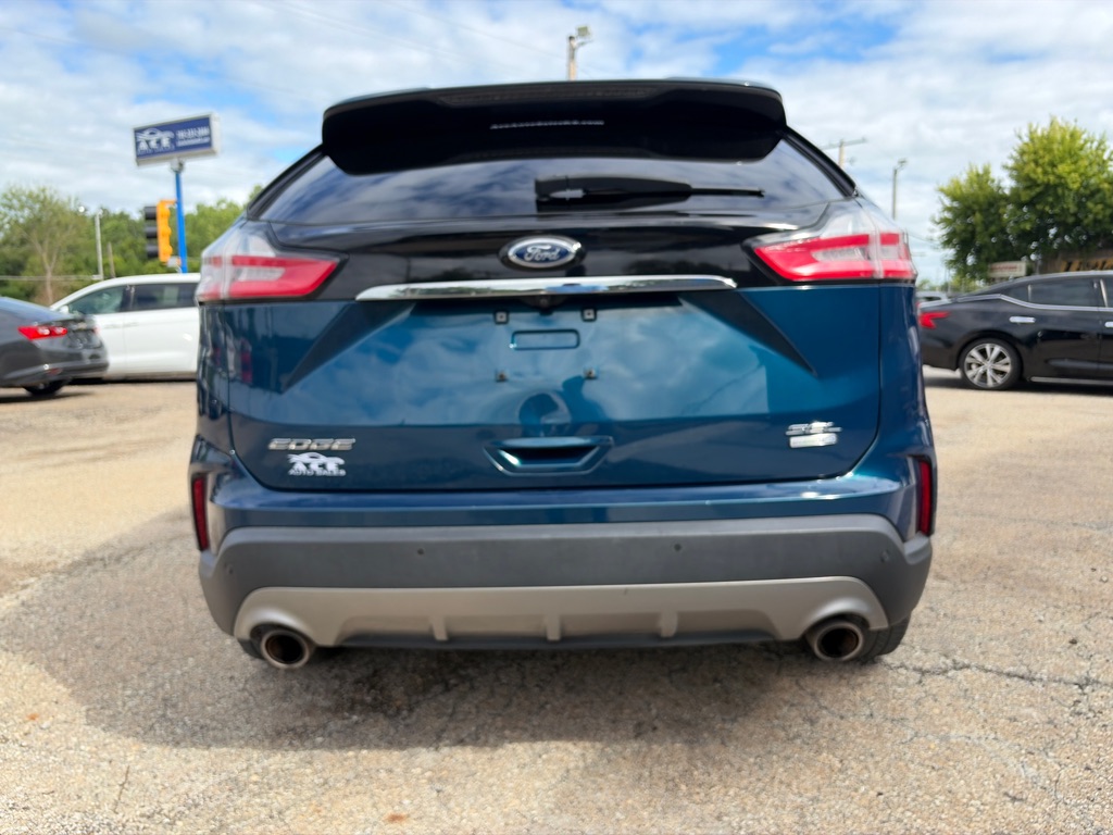 Photo 6 of this FORD EDGE