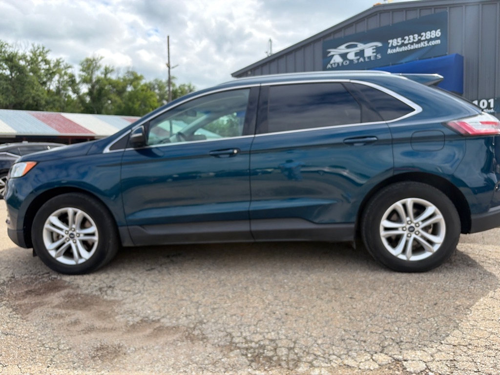 Photo 8 of this FORD EDGE