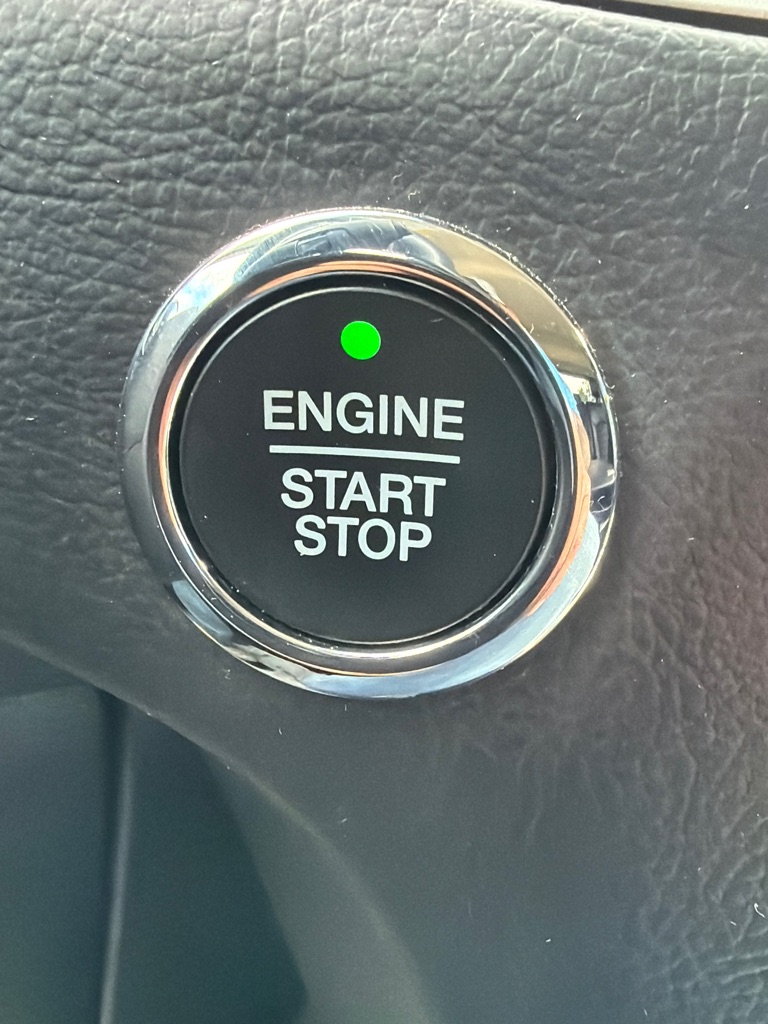 Photo 15 of this FORD EDGE