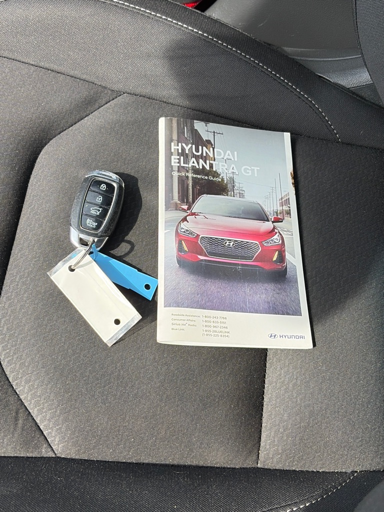Photo 20 of this HYUNDAI ELANTRA GT