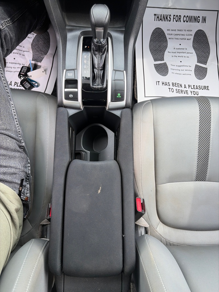 Photo 17 of this HONDA CIVIC
