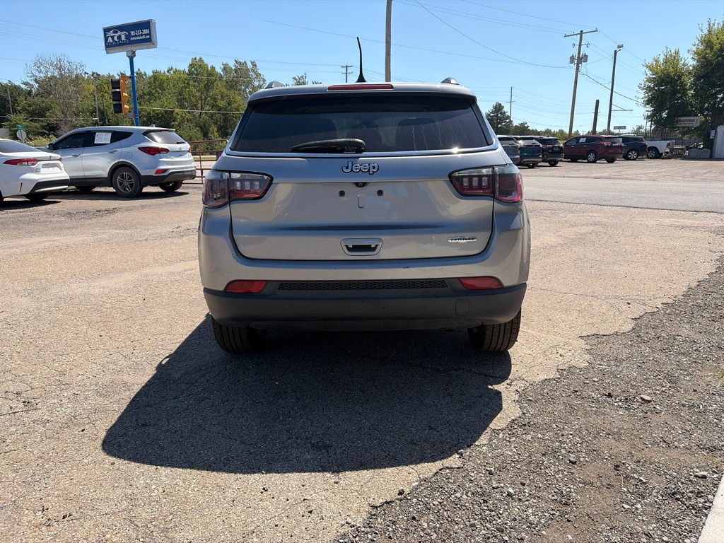 Photo 6 of this JEEP COMPASS