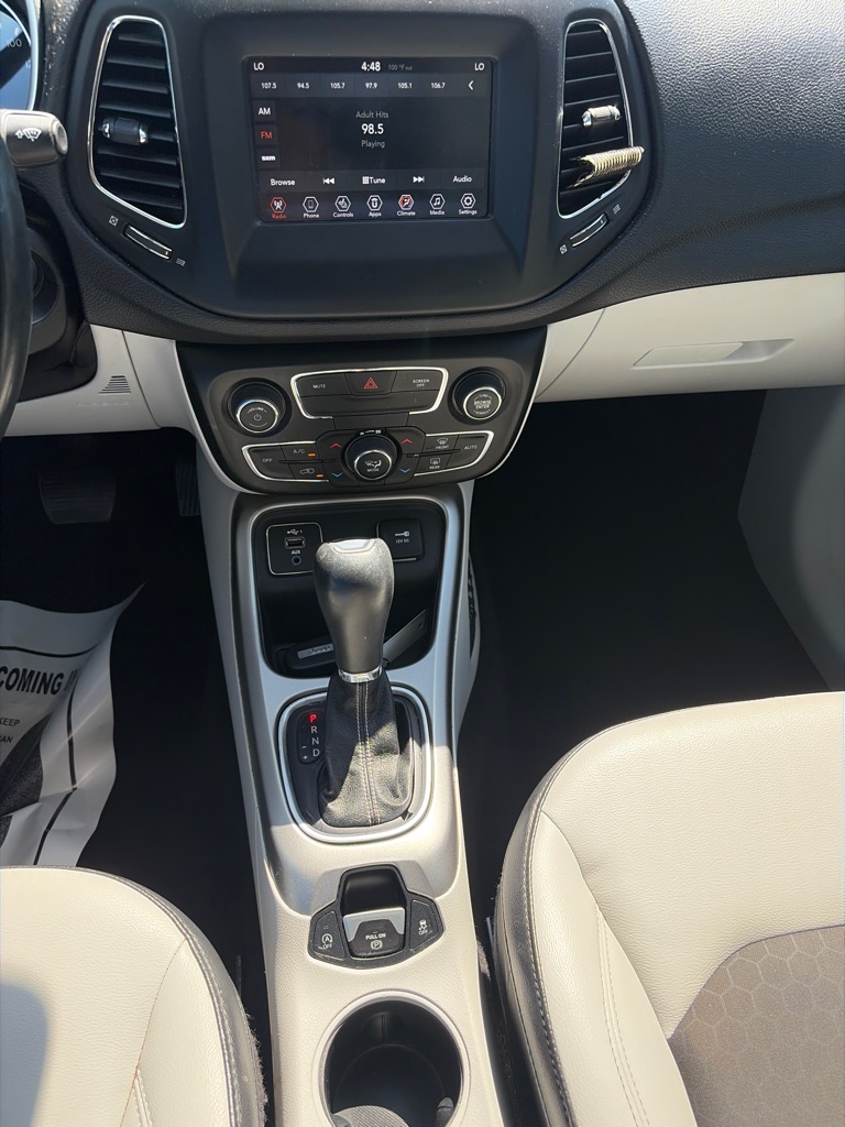Photo 15 of this JEEP COMPASS
