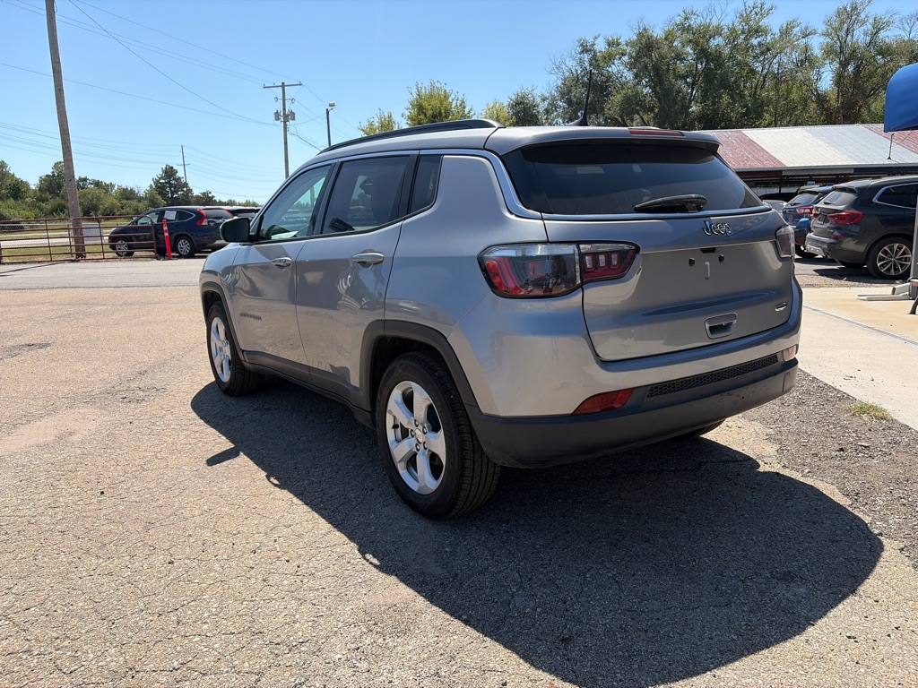 Photo 7 of this JEEP COMPASS