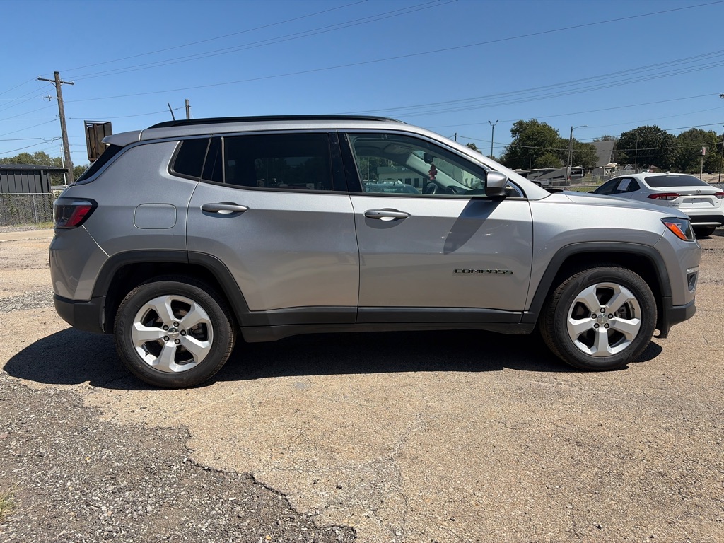 Photo 4 of this JEEP COMPASS