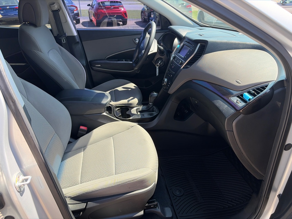 Photo 19 of this HYUNDAI SANTA FE SPORT