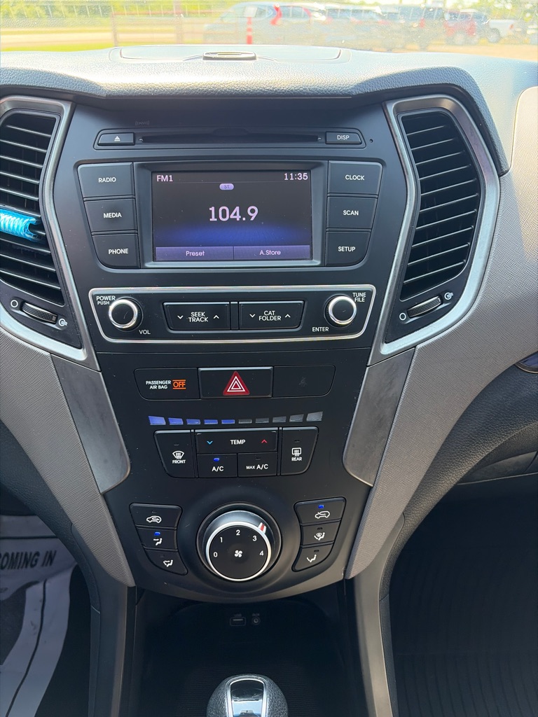Photo 13 of this HYUNDAI SANTA FE SPORT