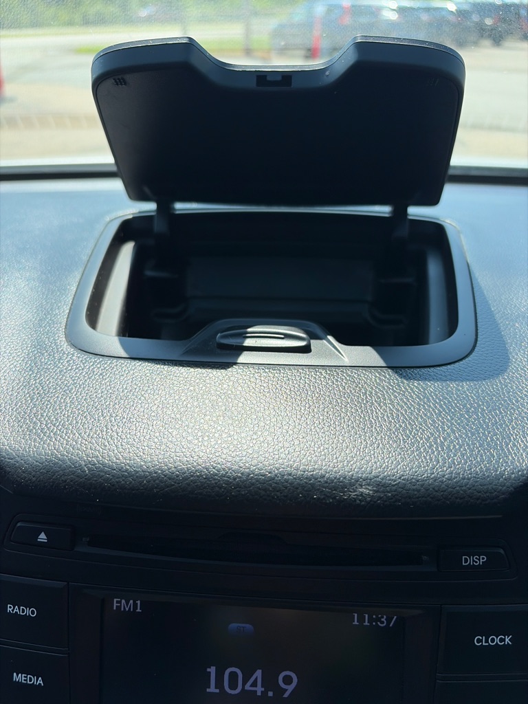 Photo 16 of this HYUNDAI SANTA FE SPORT