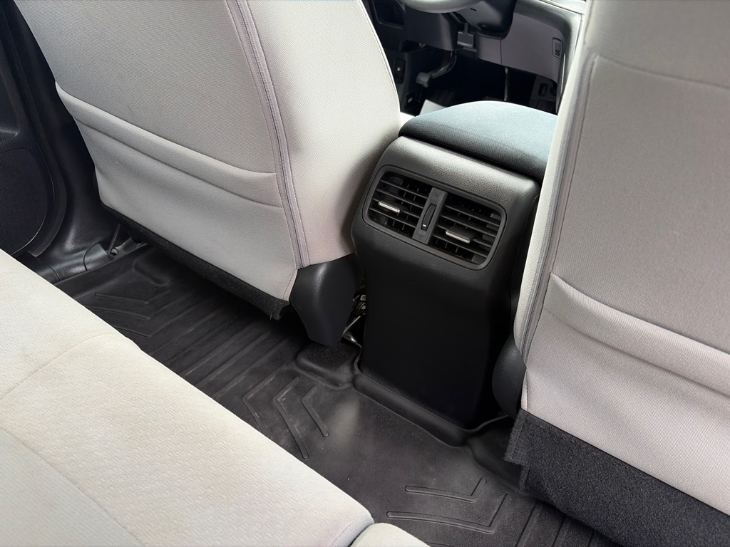 Photo 24 of this HONDA CR-V