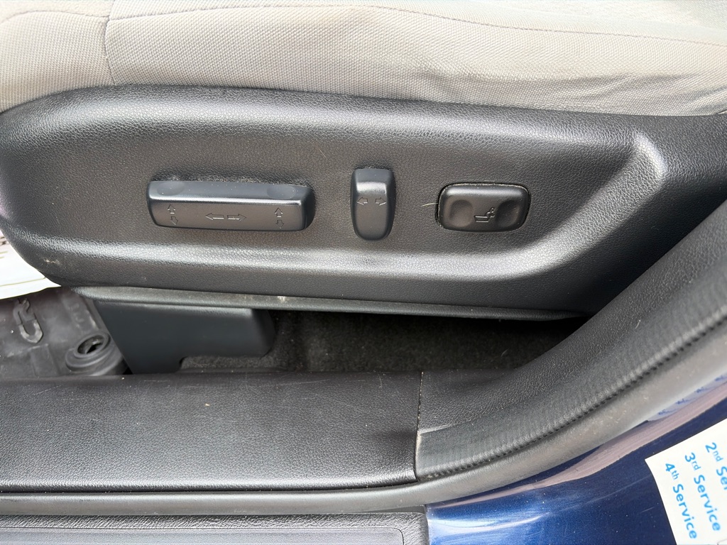 Photo 21 of this HONDA CR-V