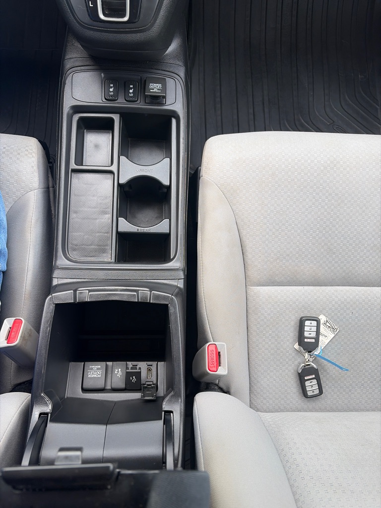 Photo 18 of this HONDA CR-V