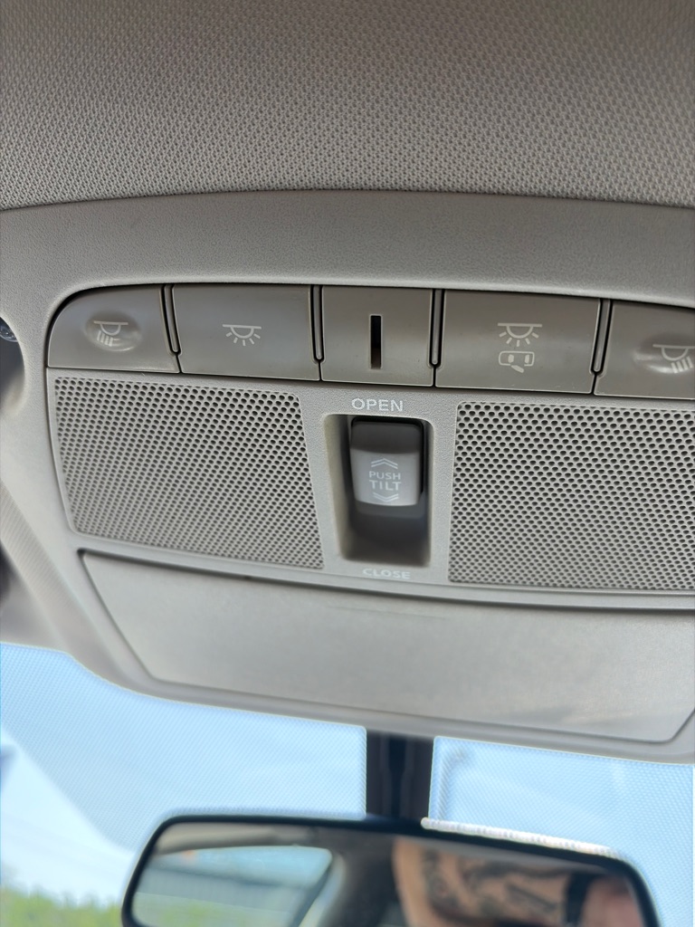 Photo 19 of this NISSAN MURANO