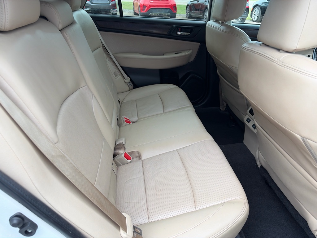 Photo 25 of this SUBARU OUTBACK
