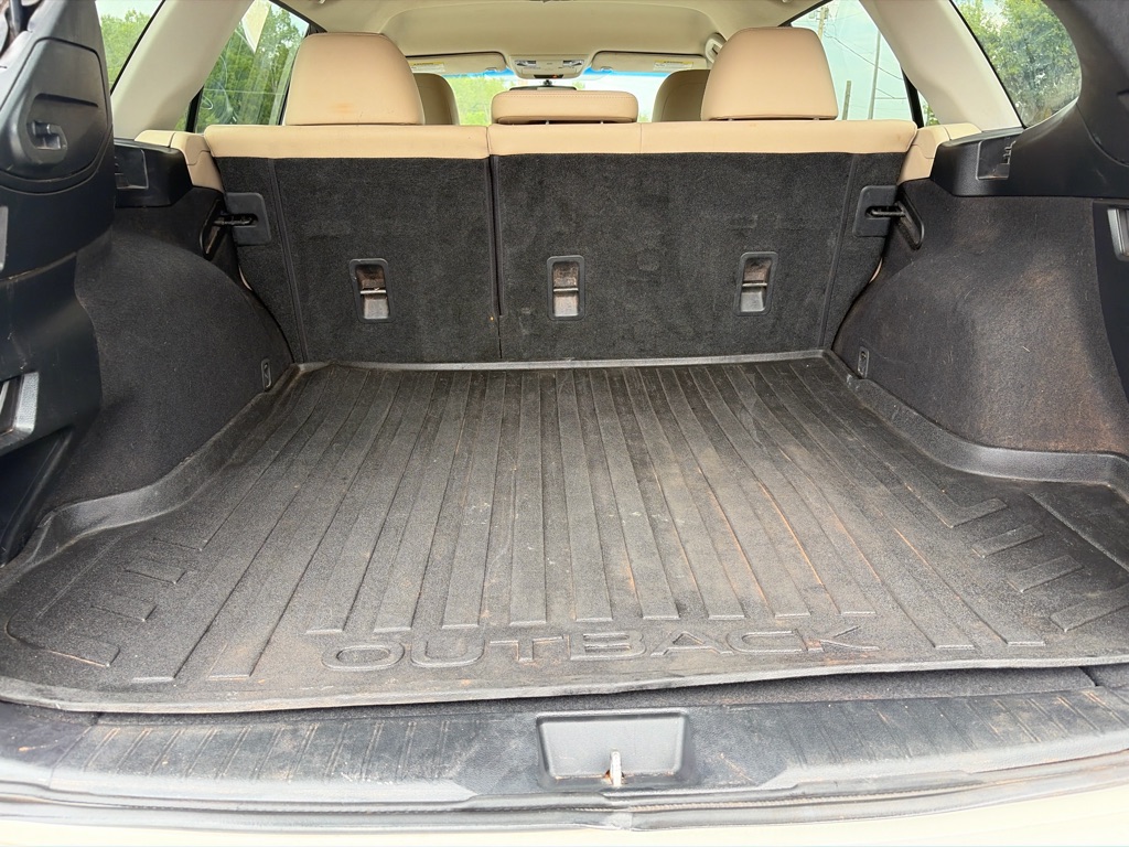 Photo 27 of this SUBARU OUTBACK