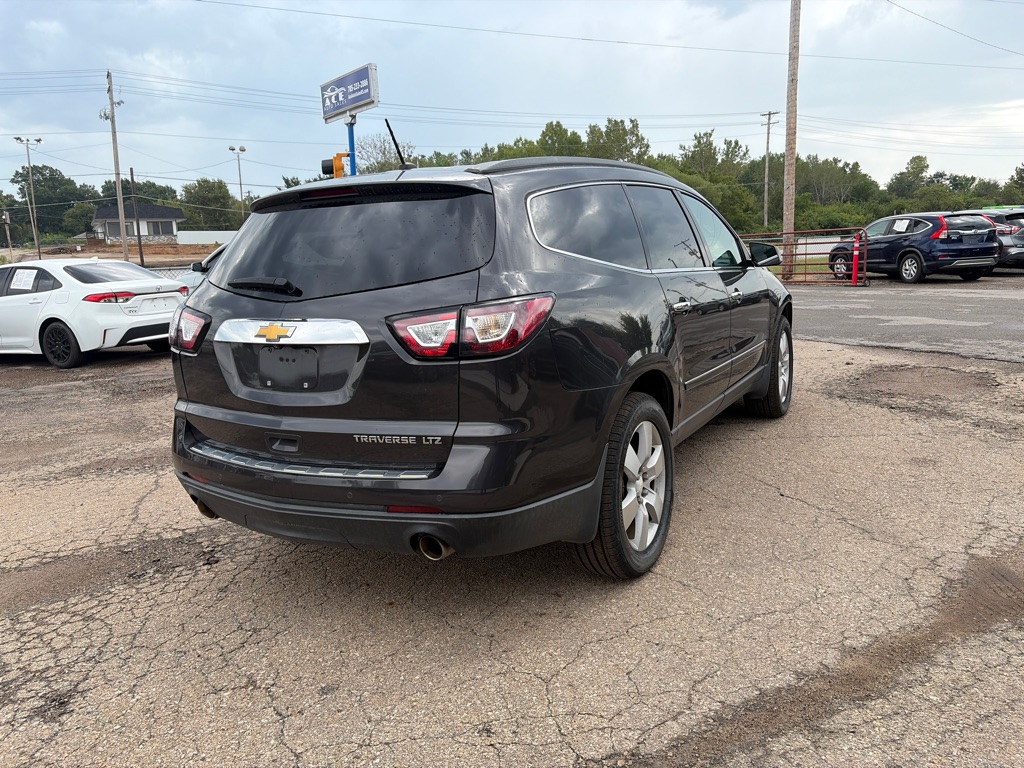 Photo 5 of this CHEVROLET TRAVERSE