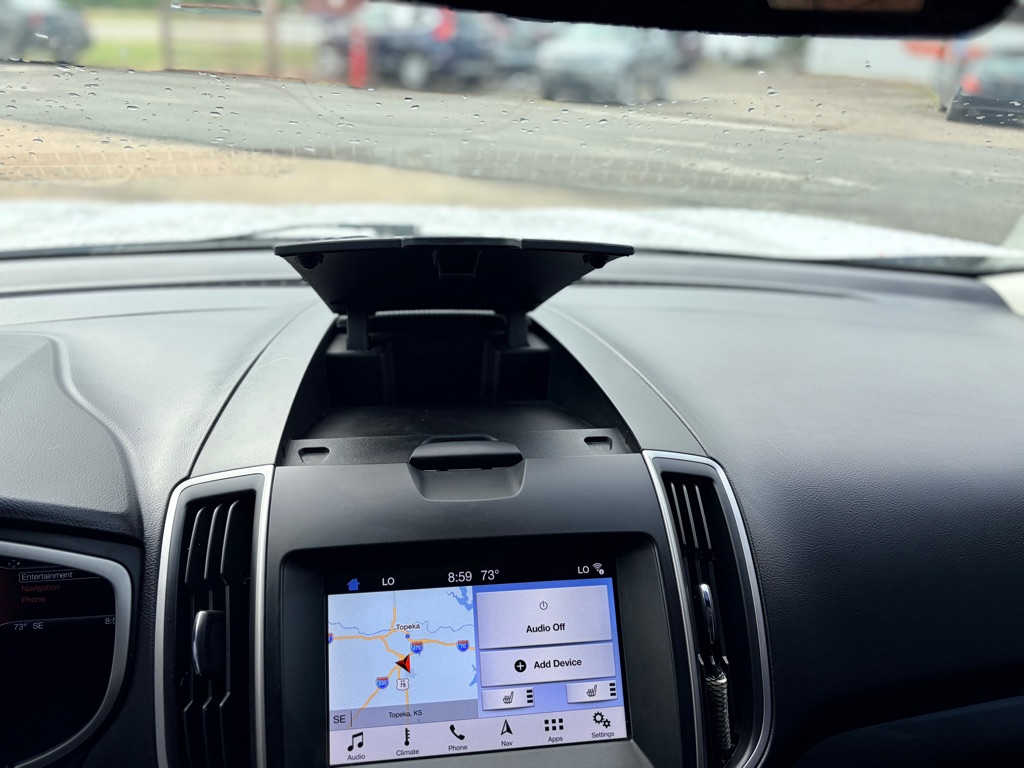 Photo 21 of this FORD EDGE