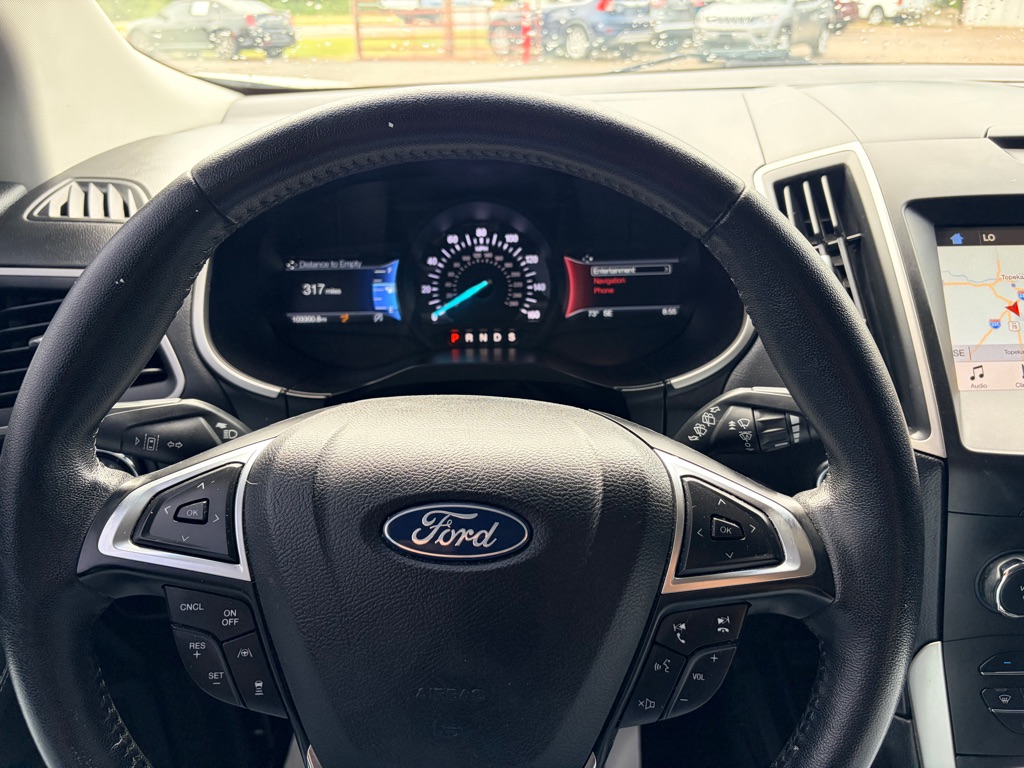 Photo 11 of this FORD EDGE