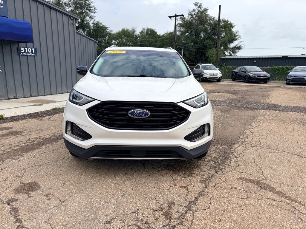 Photo 2 of this FORD EDGE