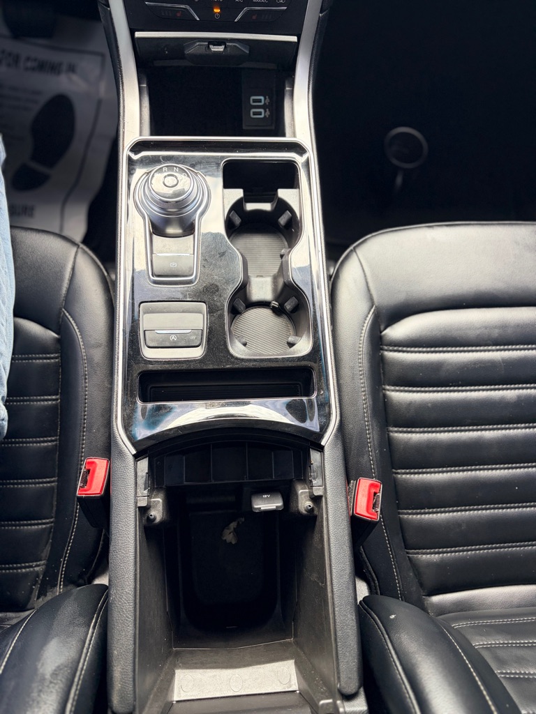 Photo 17 of this FORD EDGE