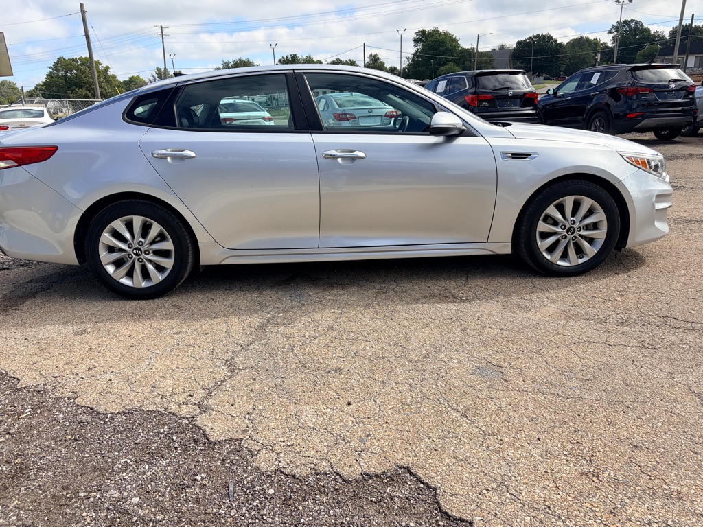 Photo 4 of this KIA OPTIMA