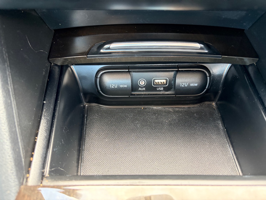Photo 15 of this KIA OPTIMA