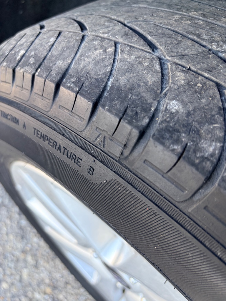 Photo 30 of this SUBARU OUTBACK