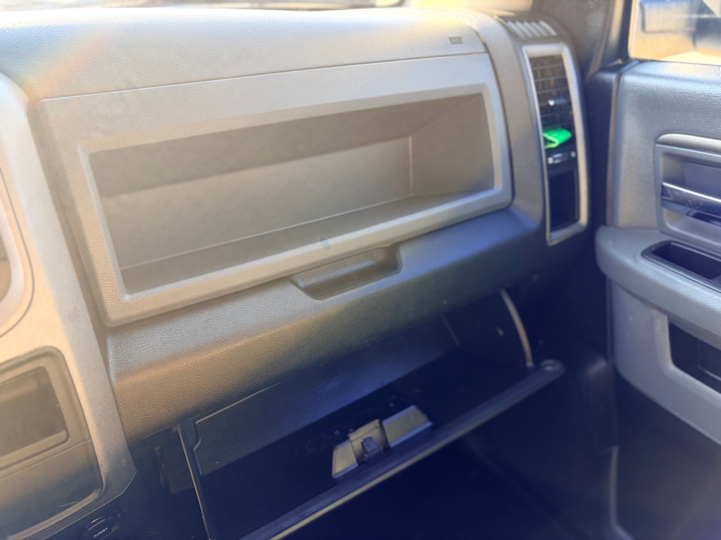 Photo 21 of this RAM 1500 CLASSIC