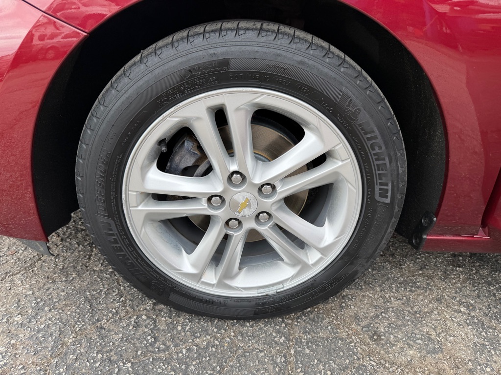 Photo 17 of this CHEVROLET CRUZE