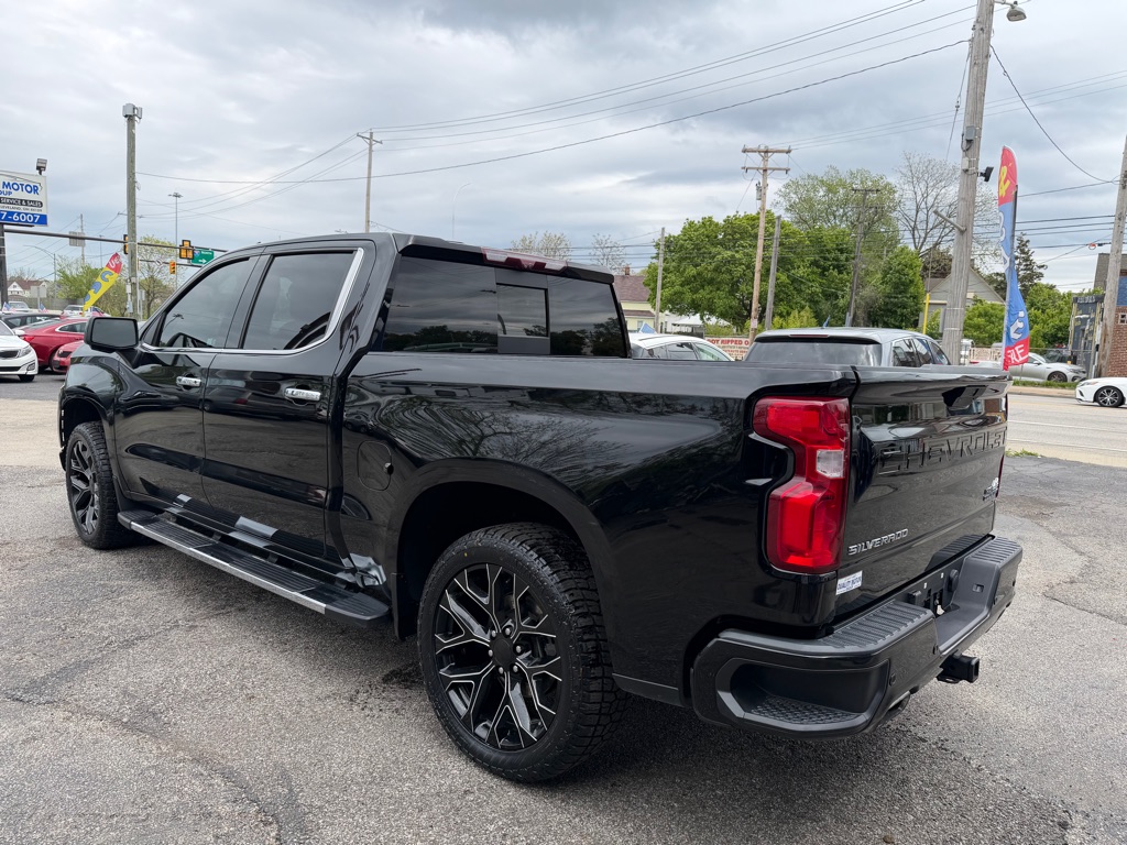 Photo 4 of this CHEVROLET SILVERADO 1500