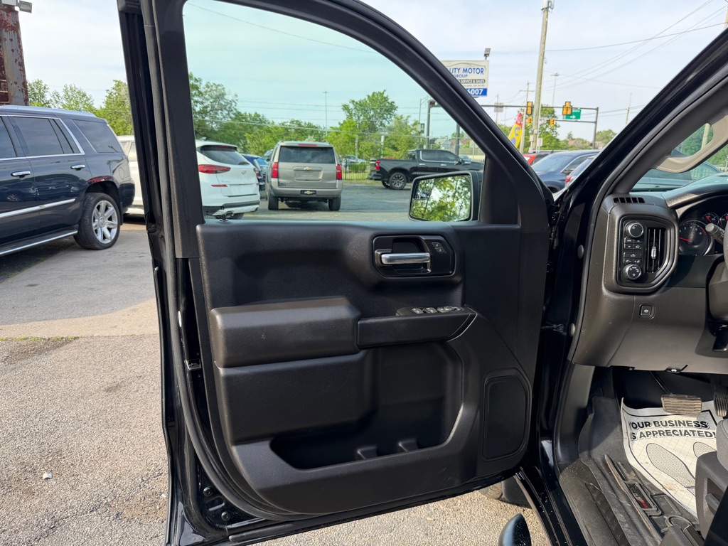 Photo 9 of this CHEVROLET SILVERADO 1500