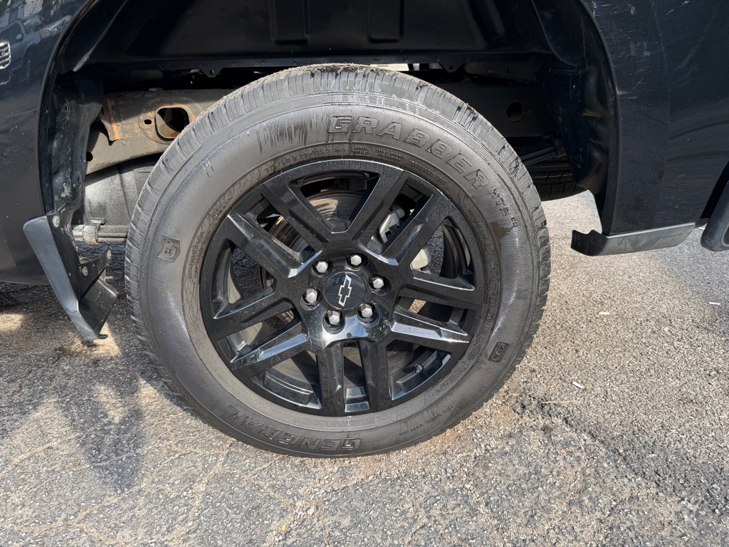 Photo 17 of this CHEVROLET SILVERADO 1500