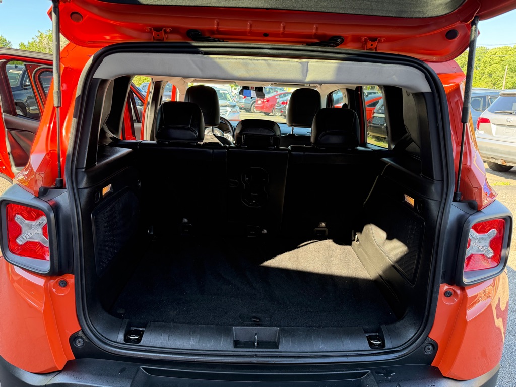 Photo 12 of this JEEP RENEGADE