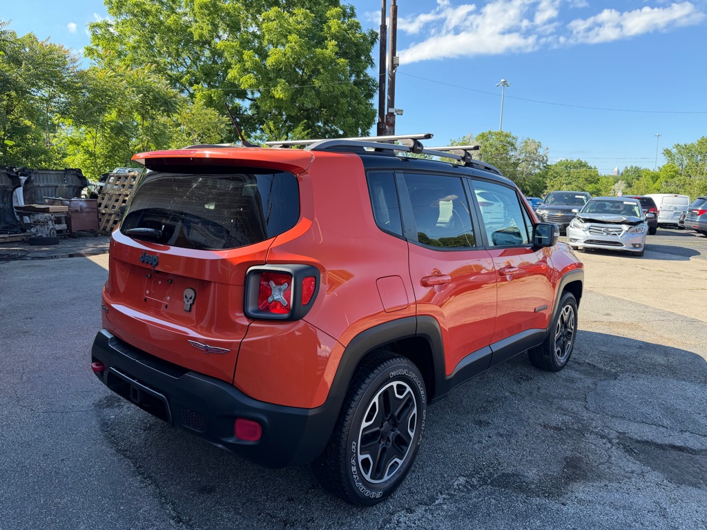 Photo 6 of this JEEP RENEGADE