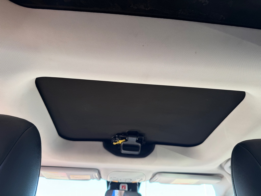 Photo 17 of this JEEP RENEGADE