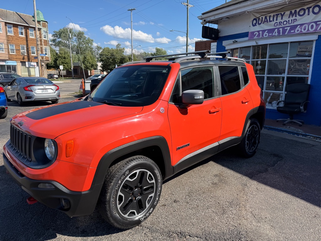 Photo 2 of this JEEP RENEGADE