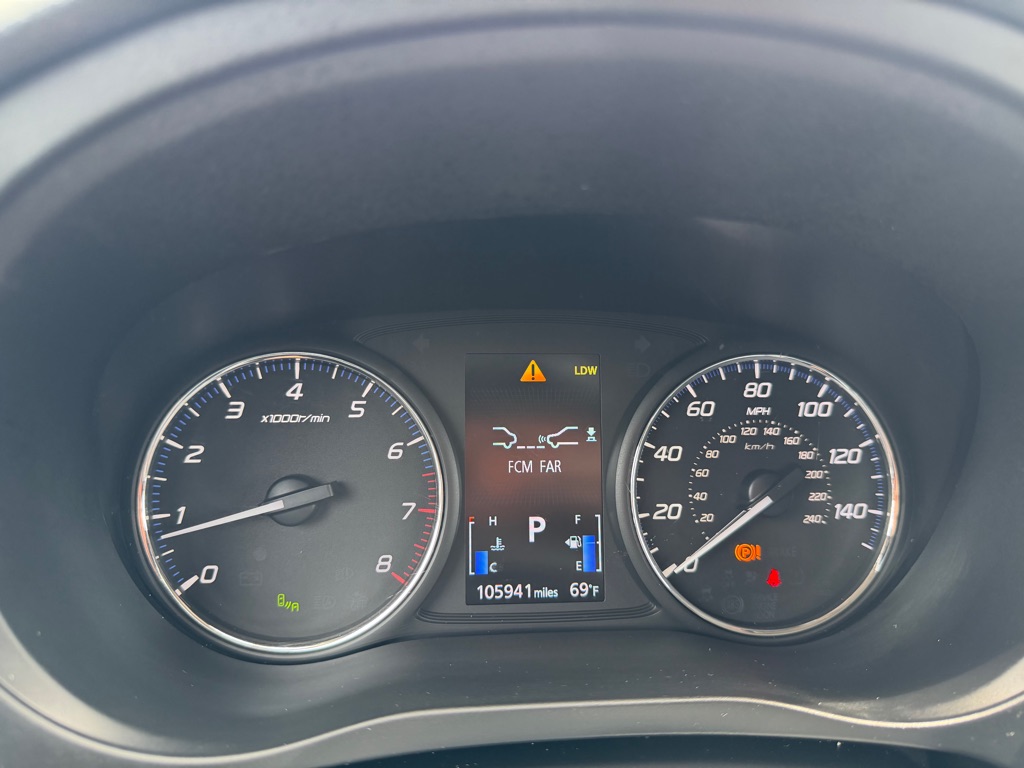 Photo 16 of this MITSUBISHI OUTLANDER