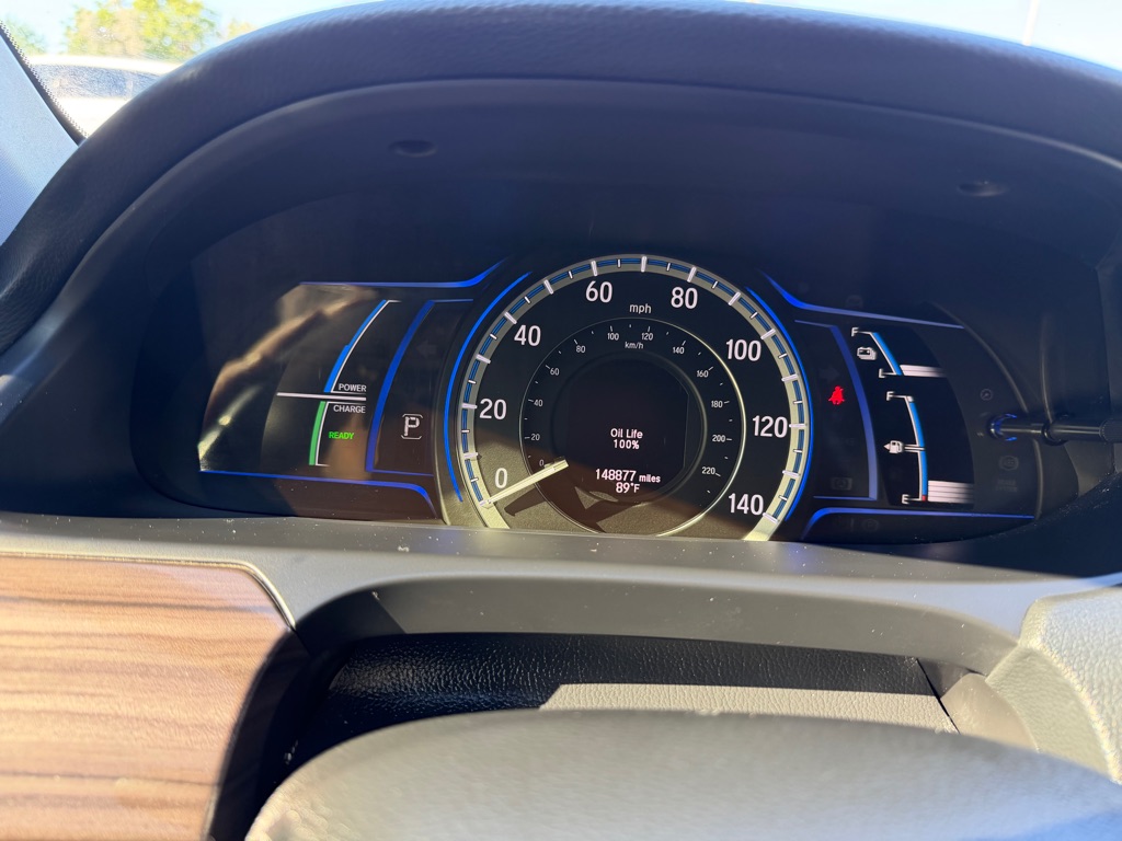 Photo 16 of this HONDA ACCORD HYBRID