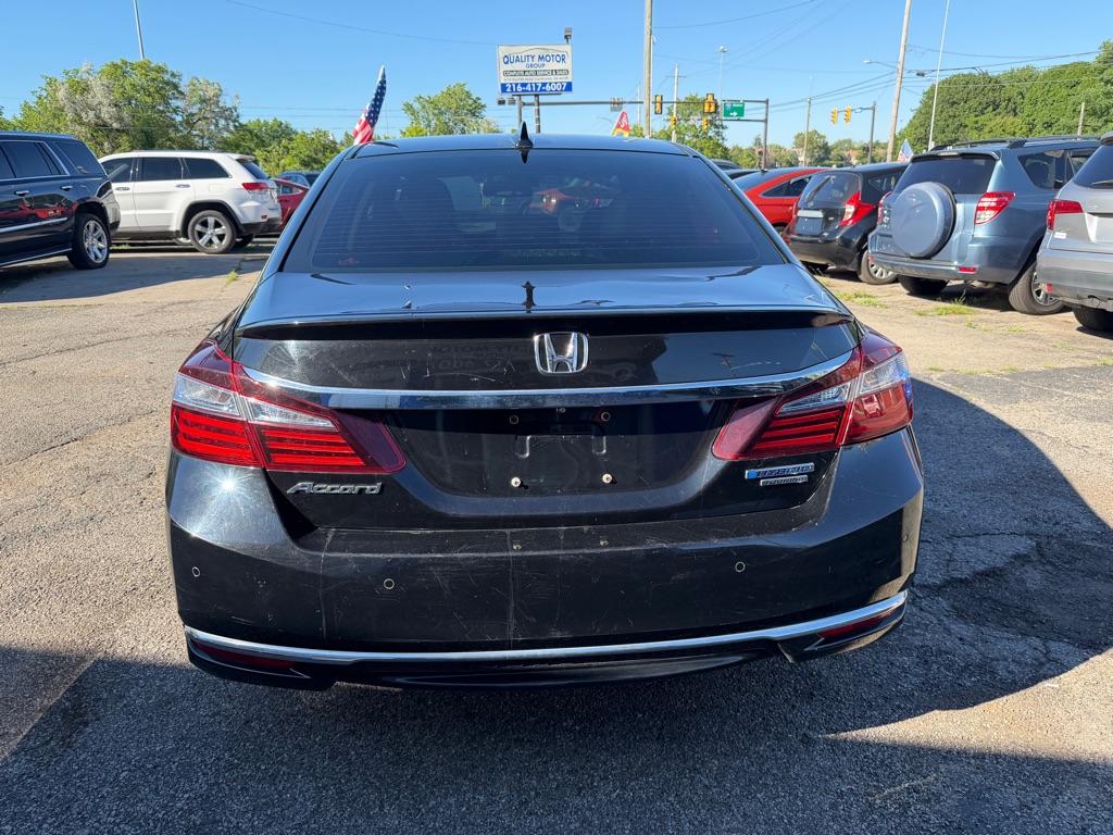 Photo 5 of this HONDA ACCORD HYBRID