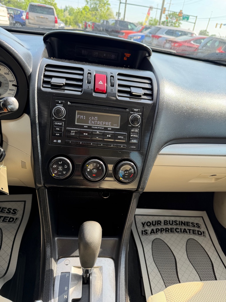 Photo 14 of this SUBARU IMPREZA
