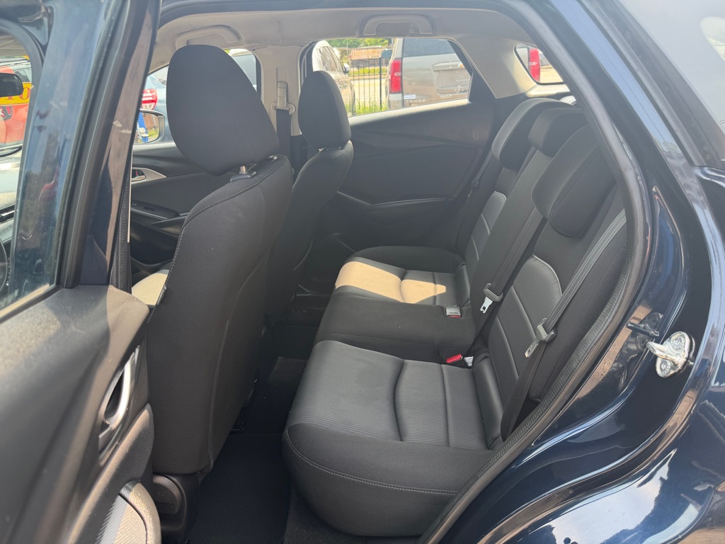 Photo 11 of this MAZDA CX-3