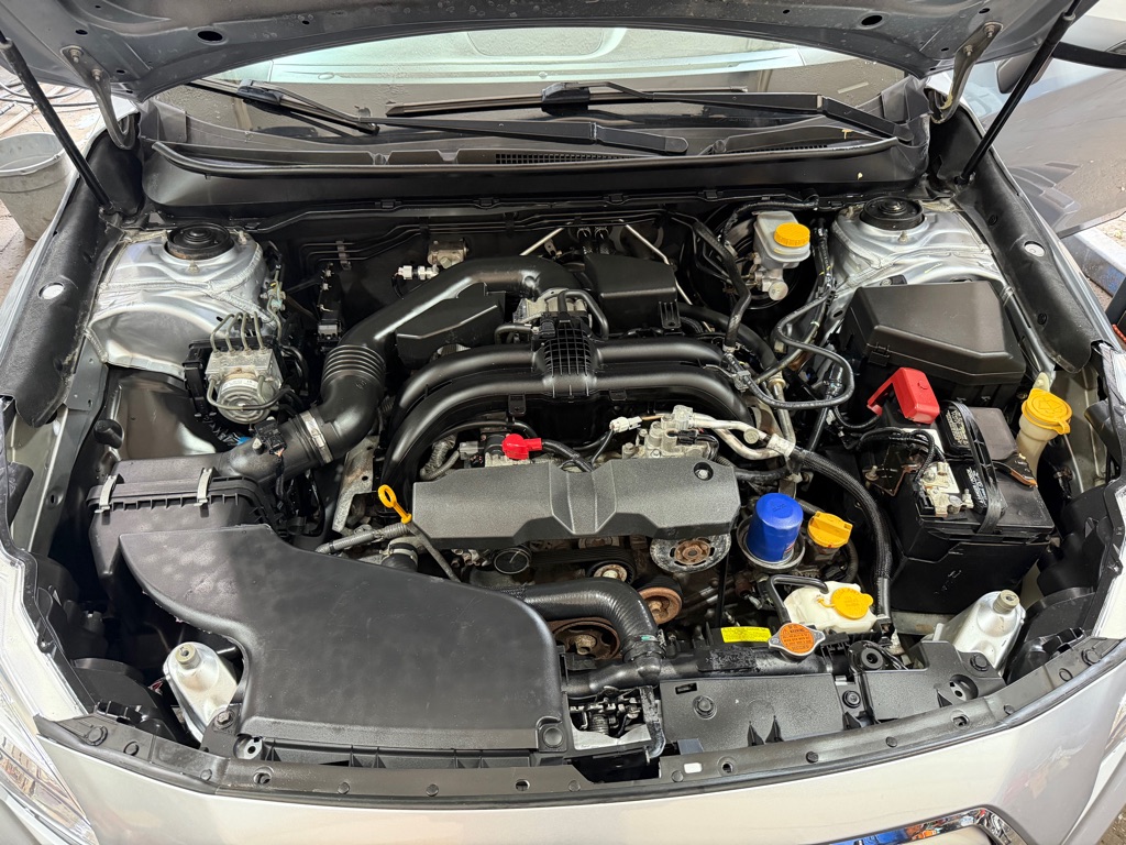 Photo 19 of this SUBARU LEGACY