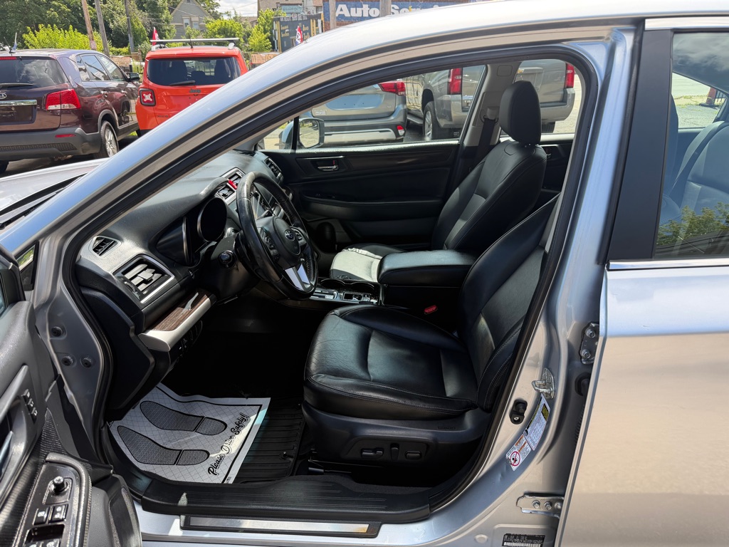 Photo 10 of this SUBARU LEGACY