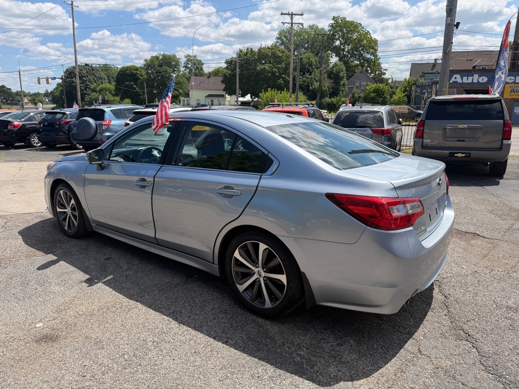 Photo 4 of this SUBARU LEGACY