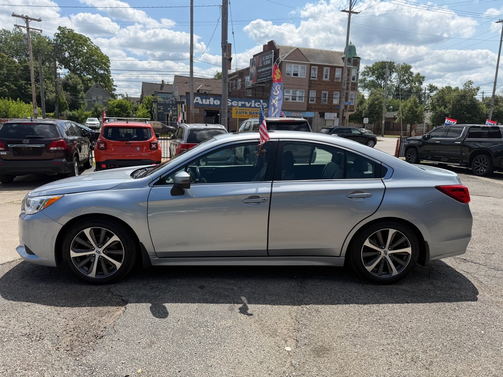 Photo 3 of this SUBARU LEGACY