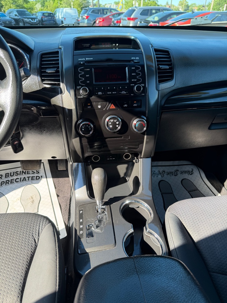 Photo 14 of this KIA SORENTO