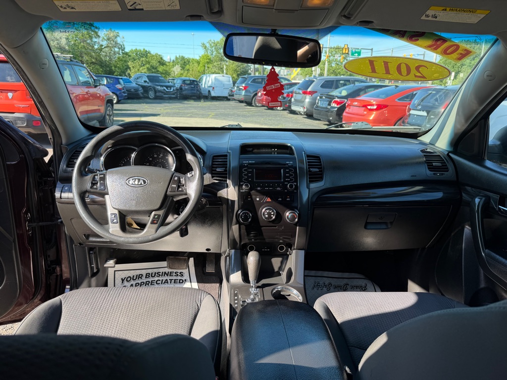 Photo 13 of this KIA SORENTO
