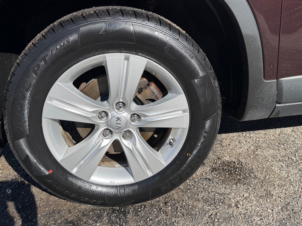 Photo 17 of this KIA SORENTO
