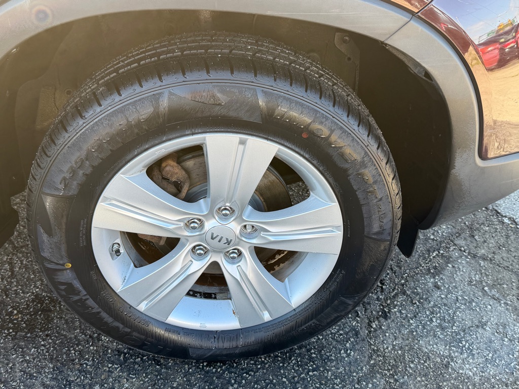 Photo 18 of this KIA SORENTO