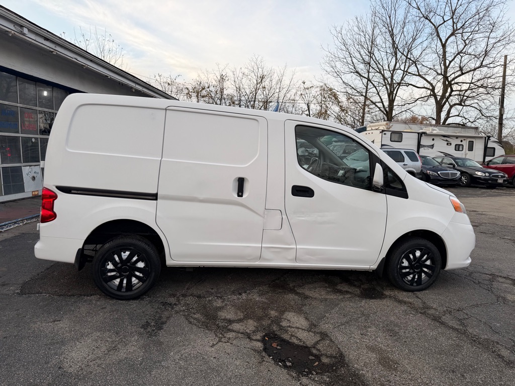 Photo 7 of this NISSAN NV200