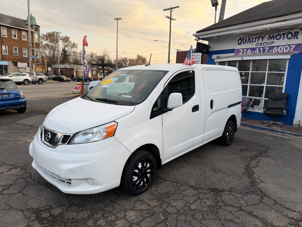 Photo 2 of this NISSAN NV200